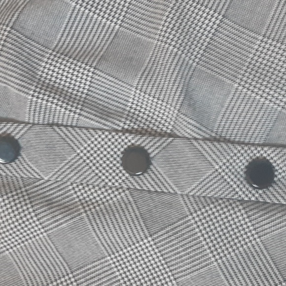 VERVE BLUE, BLACK /GRAY/ WHITE PLAID  BUTTON FRONT ASYMMETRICAL SKIRT. SIZE 6 - Picture 6 of 9